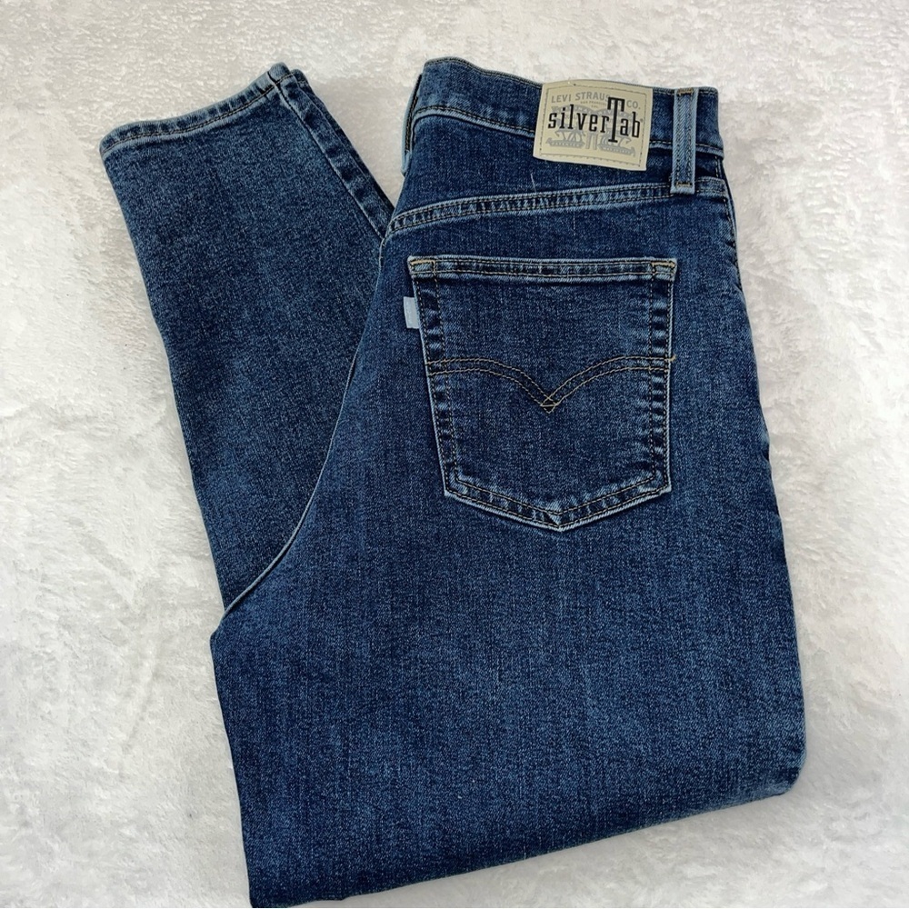 Levi's Silver Tab Mom Jean Med Wash High Rise Tapered Leg Women's Sz 30X26